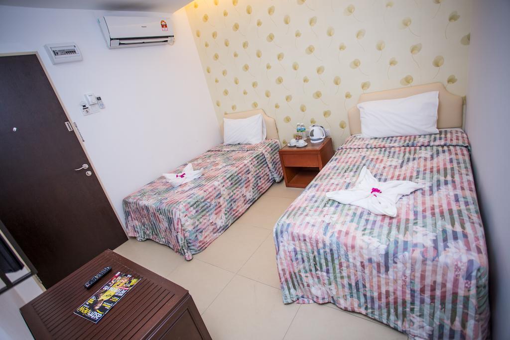 Kb50 Guesthouse Kuantan Szoba fotó