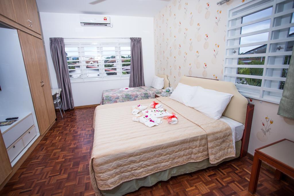 Kb50 Guesthouse Kuantan Szoba fotó